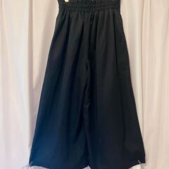 axes　femme 黒ロングキュロットの画像