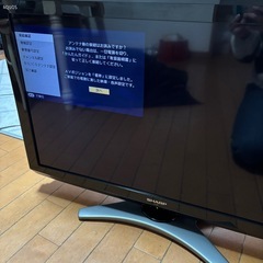 SHARP シャープ 32インチ液晶テレビ LC-32E7 2010年製 初期化済み リモコンなし/J122-29の画像
