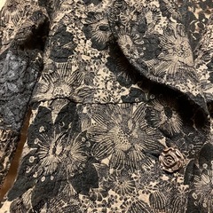 個性的な薄手のコート中古の画像