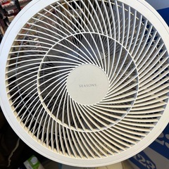 扇風機8に回りますが縦振りしかしませんまだまだ使えますの画像