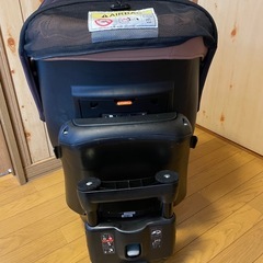 チャイルドシート　エールベベ
の画像