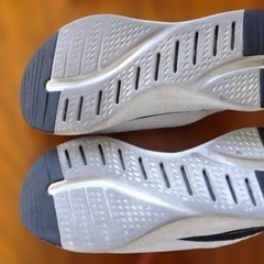 Skechers　　スニーカー　日本モデル　23.5の画像