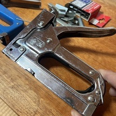 パワータッカーの画像