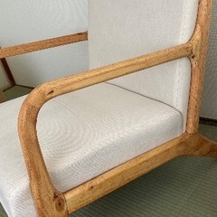 ナチュラルウッドソファの画像