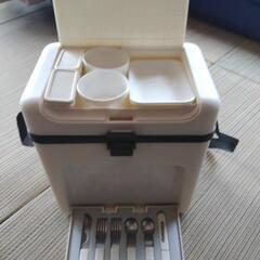 ツインバード フィールドギアペア クーラーボックス(食器付き)の画像