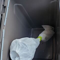 屋外向け70Lゴミ箱とすっぽん(ラバーカップ)のセットの画像