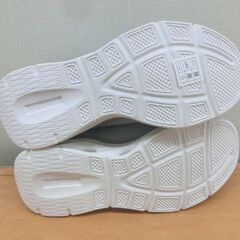 ④新品 スケッチャーズ/SKECHERS スニーカー ハンズフリー 23.5 ウィメンズ グレー 179341-GRY 箱付 札幌 西野店の画像