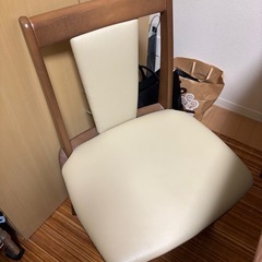 【取引者決定済】伸長式ダイニングテーブル・椅子セットの画像