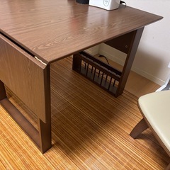 【取引者決定済】伸長式ダイニングテーブル・椅子セットの画像