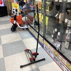 ⭐️春日市⭐️自立式バイクスタンド⭐️M I N O U R A⭐️D S-800 A K I⭐️定価13,000円⭐️N o5403の画像
