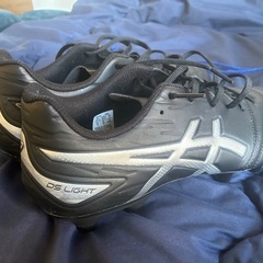 🔴年末まで3000円引き！新品サッカーシューズとボールの画像