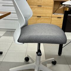 ★リユースのサカイ千葉中央店★  オフィスチェア グレー H93×D54×W54 クリーニング済み TC5734の画像