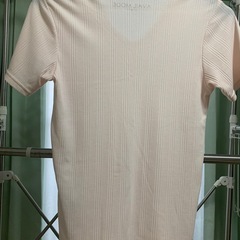 服　Tシャツ　Mサイズ⑦の画像