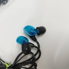 SHURE SE215 有線イヤホンの画像