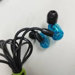 SHURE SE215 有線イヤホンの画像