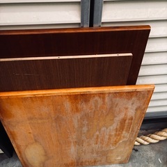 テーブル天板と木材の画像