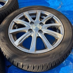 スタッドレスタイヤ、ホイールセット4本の画像