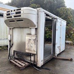 コンテナ倉庫　断熱材入り　バイク農機具入れ　物置きの画像