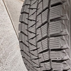 【早い者勝ち】17インチ スタッドレスタイヤ(ホイール付き)×4本 215/60R17  の画像