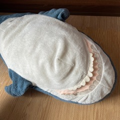 サメ　ぬいぐるみ　大きい　ビッグの画像