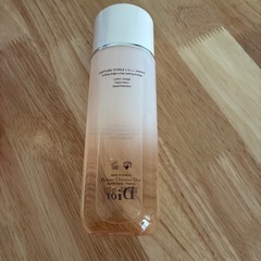 未使用　DIOR カプチュールトータルセルローション
の画像