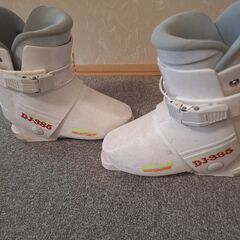 スキー靴　23.5㎝くらいの画像