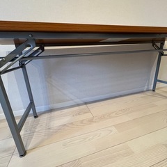 会議用テーブルの画像