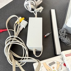 wii本体リモコン、ケーブル、カセット付属の画像