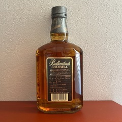 ウィスキー　バランタインゴールドシールの画像