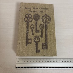 本形の小物入れの画像