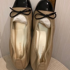 美品・ヒルズアヴェニューパンプスの画像