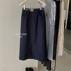 2点セットアップ(ベスト・スカート)・Sサイズ・新品の画像