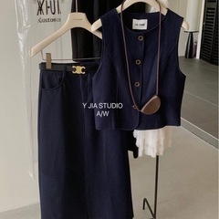 2点セットアップ(ベスト・スカート)・Sサイズ・新品の画像