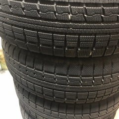 中古スノータイヤの画像