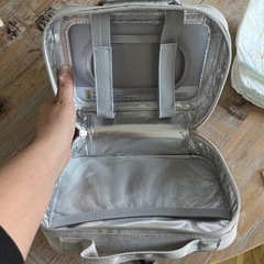 Combi コンビ おしりふき温め器 モバイルバッテリー対応のお出掛けモデルの画像