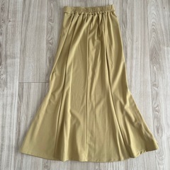 しまむら lutique マーメイドスカート 新品未使用 イエローの画像