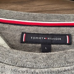 TOMMY HILFIGER スウェットの画像