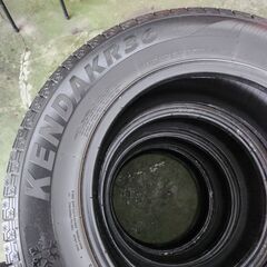 2022年製　215/65R16 16インチ スタッドレスタイヤ　KENDA KR36 ICETEC NEOの画像