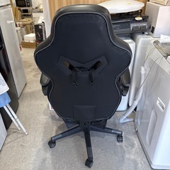 ゲーミングチェア　ブラックの画像