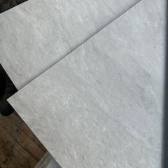 フロアタイル　　グレー　の画像