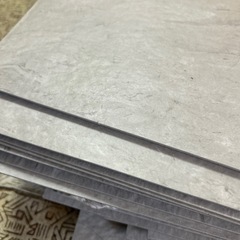 フロアタイル　　グレー　の画像