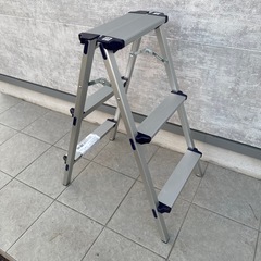 アルミ合金製　踏台　脚立　屋内用の画像