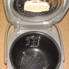 炊飯器★ZOJIRUSHI NP-NV10★5.5合炊き★極め炊きの画像