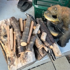 薪　桜や楓　キャンプ焚き火　BBQにの画像