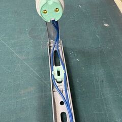 K-002 電飾看板用蛍光灯ホルダー100V 20W L型の画像