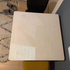 ダイニングテーブル　2つイスセットの画像