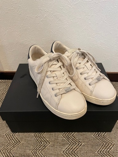 COACH アイボリー スニーカー