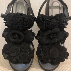 ヒルズアヴェニュー・サンダルの画像