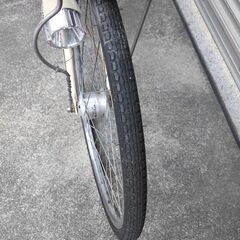 歳末処分価格！綺麗です。ステンレスハンドルオートライト自転車の画像