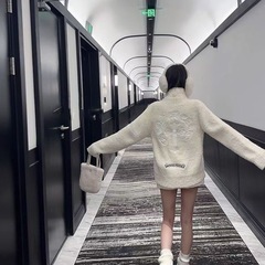 新品カーディガンの画像